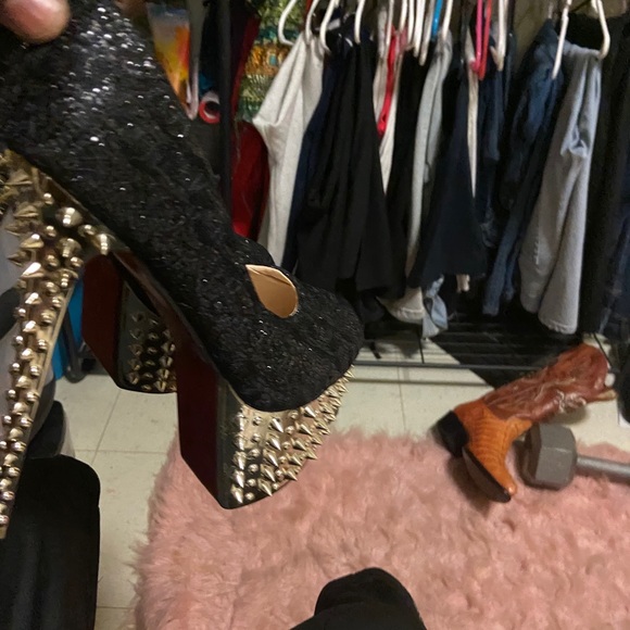 Yan Yi Shi Shang - Picture 5 of 5